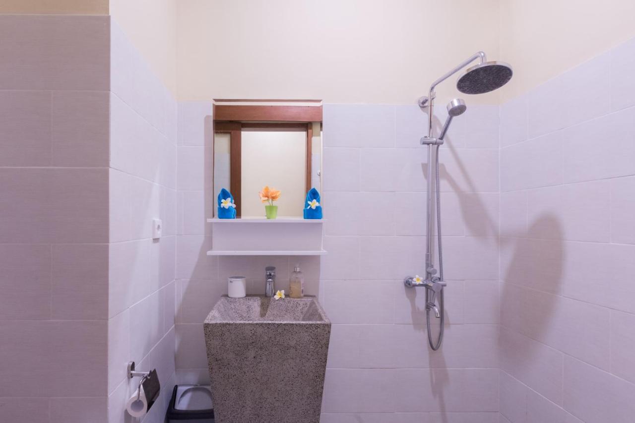 Villa Hitam Putih Legian Bali Seminyak Exteriör bild