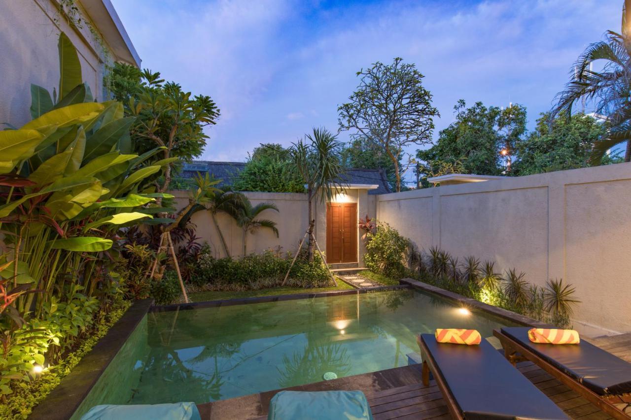 Villa Hitam Putih Legian Bali Seminyak Exteriör bild